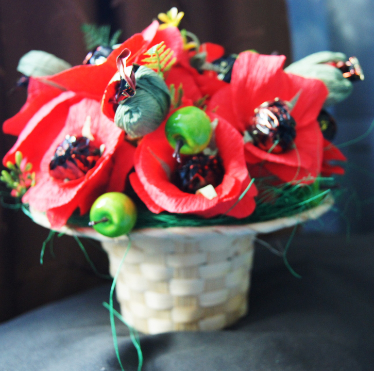 и еще) Маки)