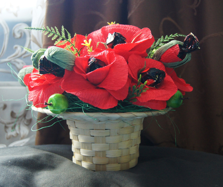 и еще) Маки)