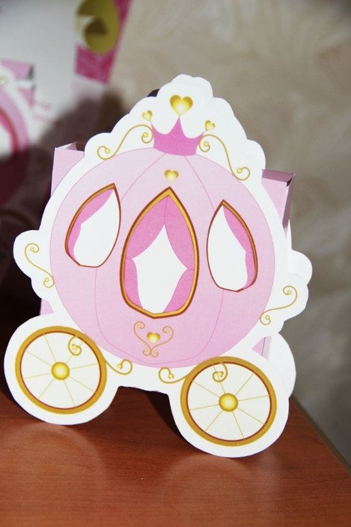 День рождения в стиле "Маленькая принцесса", бумажныая версия