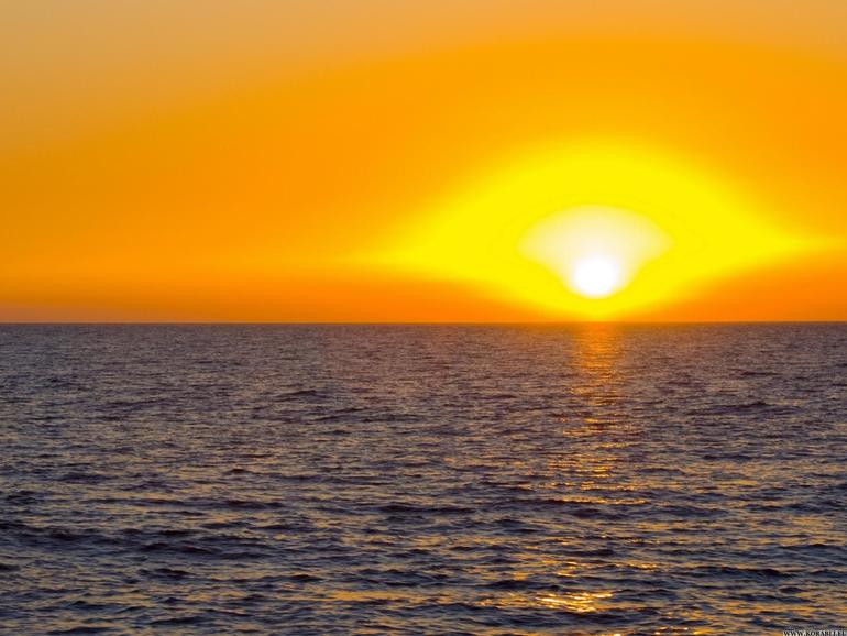 Сироп цвета желтого заката