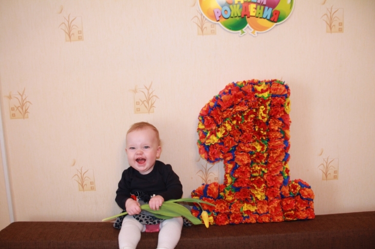 Наш годик!!!!