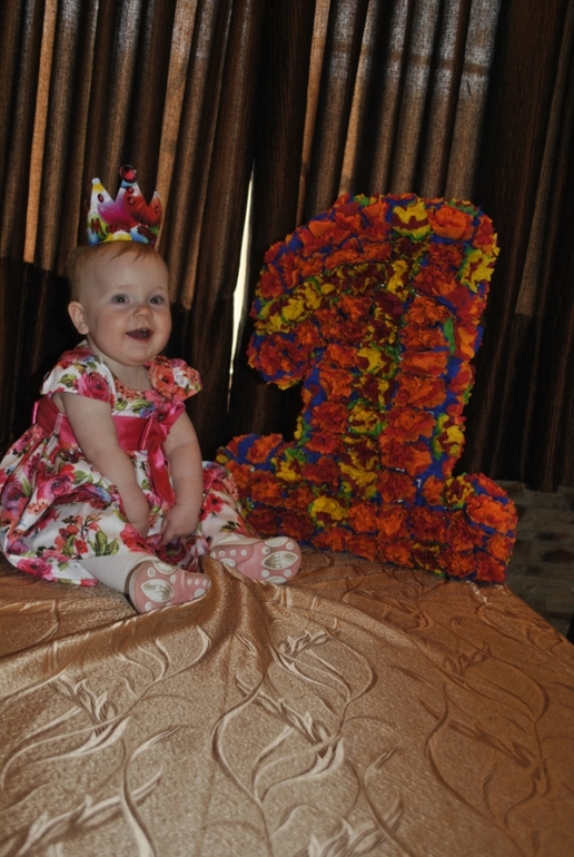 Наш годик!!!!