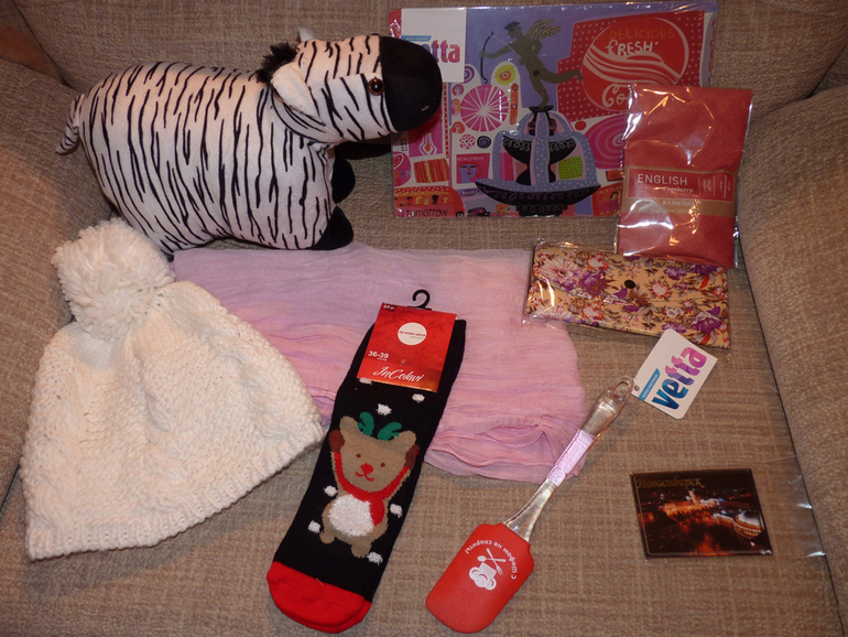 Пришла посылочка с подарочками!))