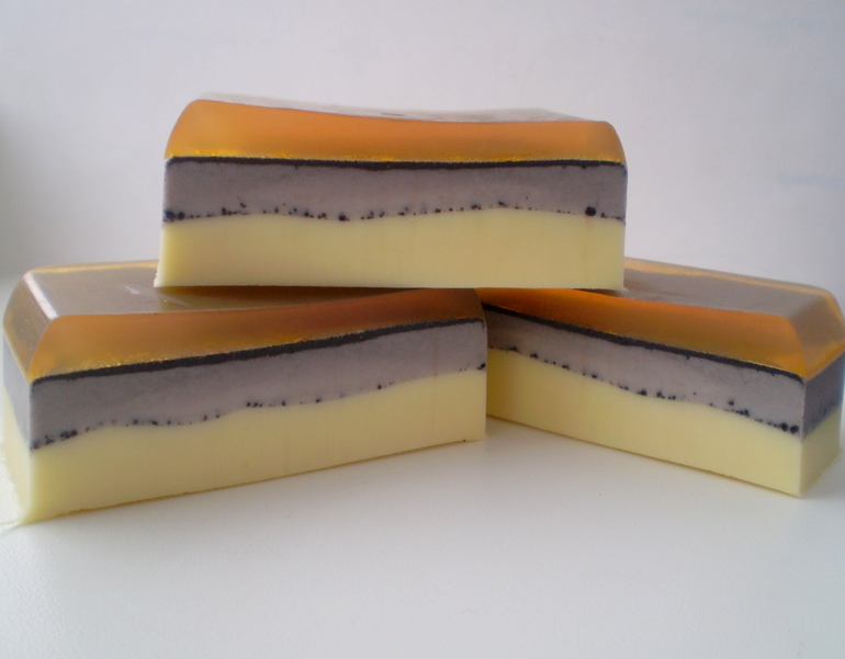 А я попробовала поварить мылко)))