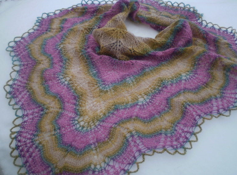 Продам шаль Северное сияние