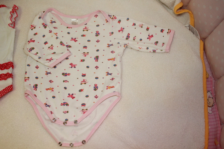 Одежда б/у для девочки 0-12 мес, Мск, почта. Carters, Next, Prenatal, MotherCare, Disney, другие