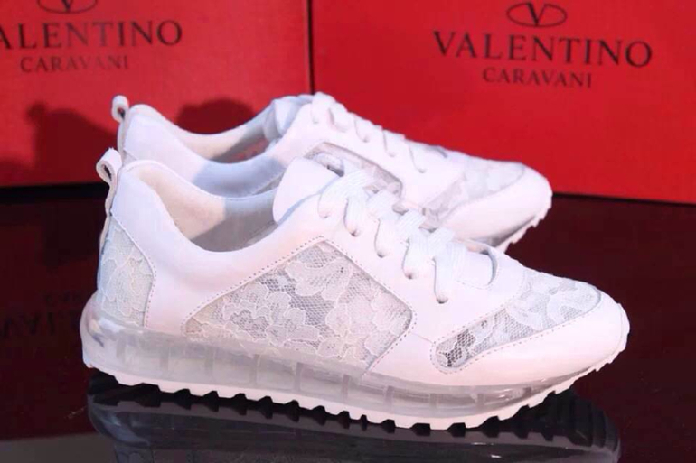 Кроссы Valentino