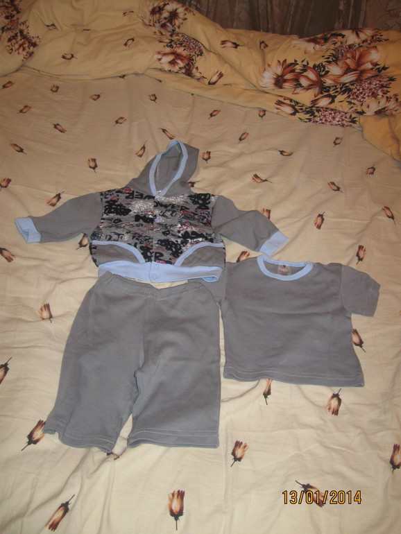 Детские вещи б/у пару раз и новые. Пакетом или по отдельности.