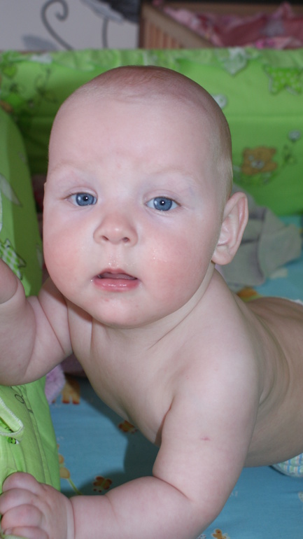 Вот и нам 8 месяцев!!!!