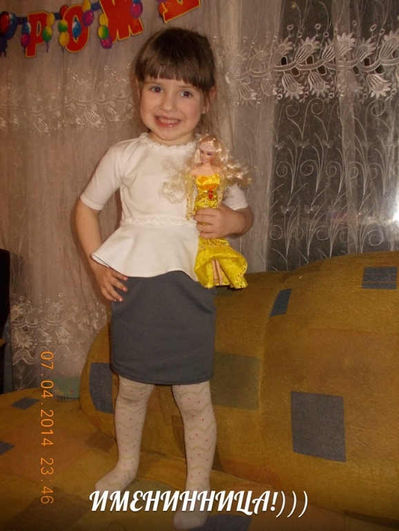 пошила платье на дочкин ДР