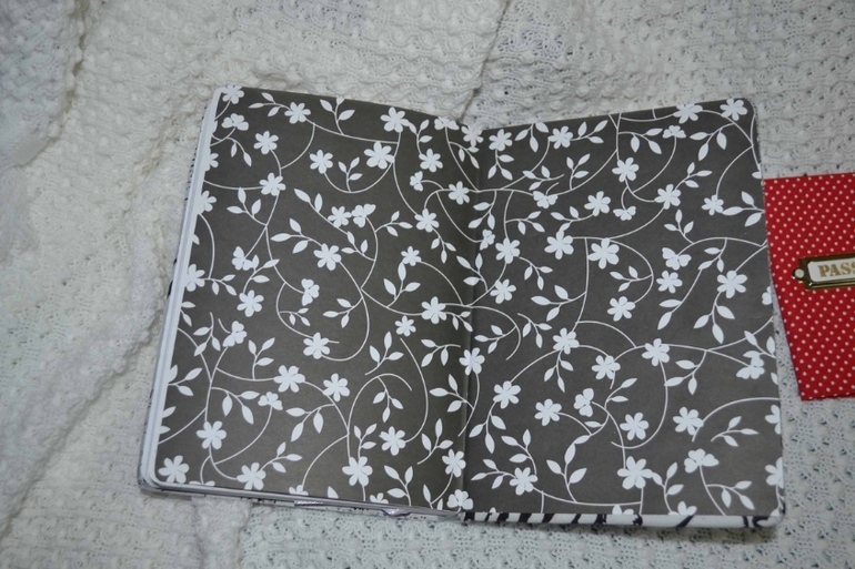 Белый,черный и красный