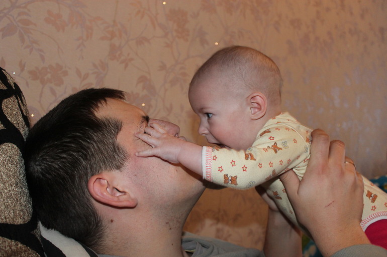 Ритуле 6 месяцев))Мы уже как полгода счастливые мама и папа))