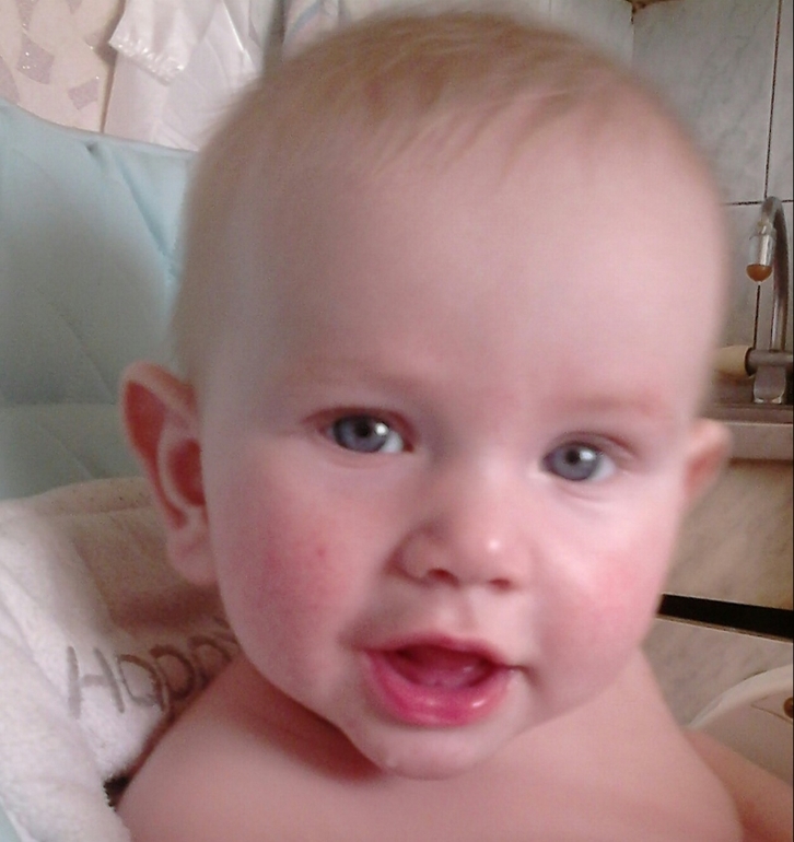 Первые зубы...