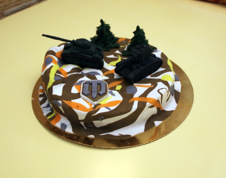 Торт по мотивам игры World of Tanks