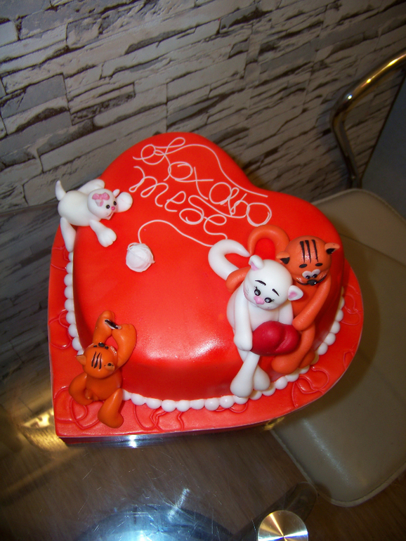 Торты к дню влюбленных (роспись)
