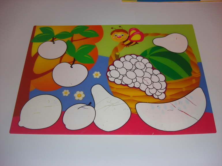 Наши творческие пятиминутки в годик. Рисование.