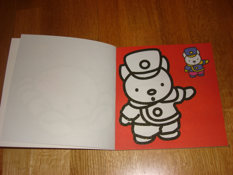 Наши творческие пятиминутки в годик. Рисование.