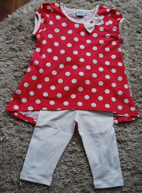 Костюмчик новый 122-128 рост