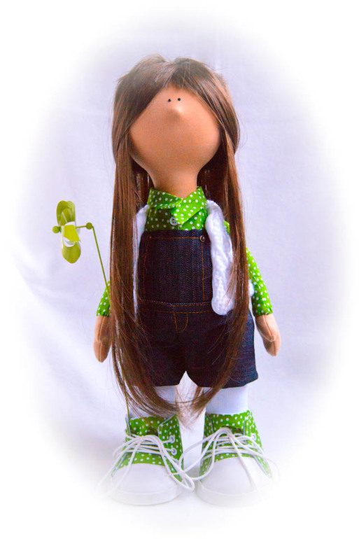 Милая девугшка по имени Софи)