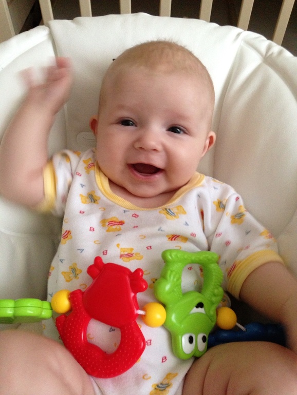 Плановый поход к педиатру в 4 месяца и прививка номер 2.