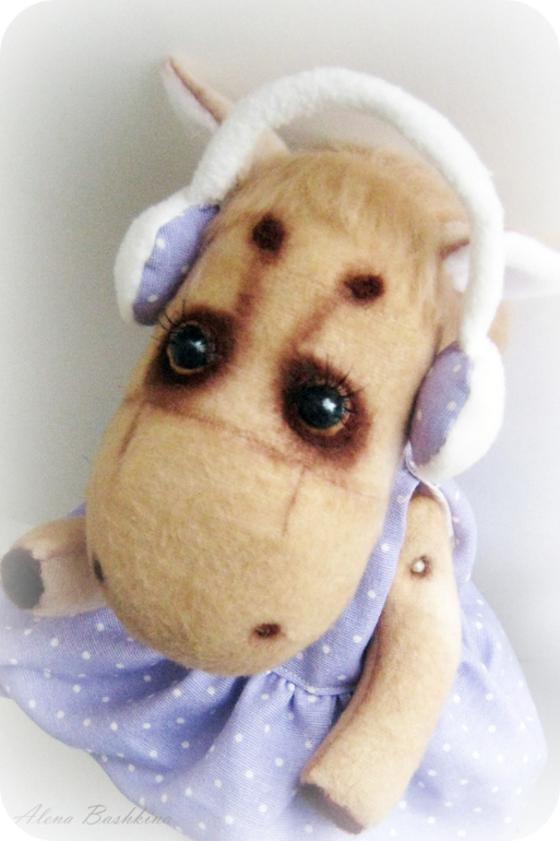 Грустная пони Лулу