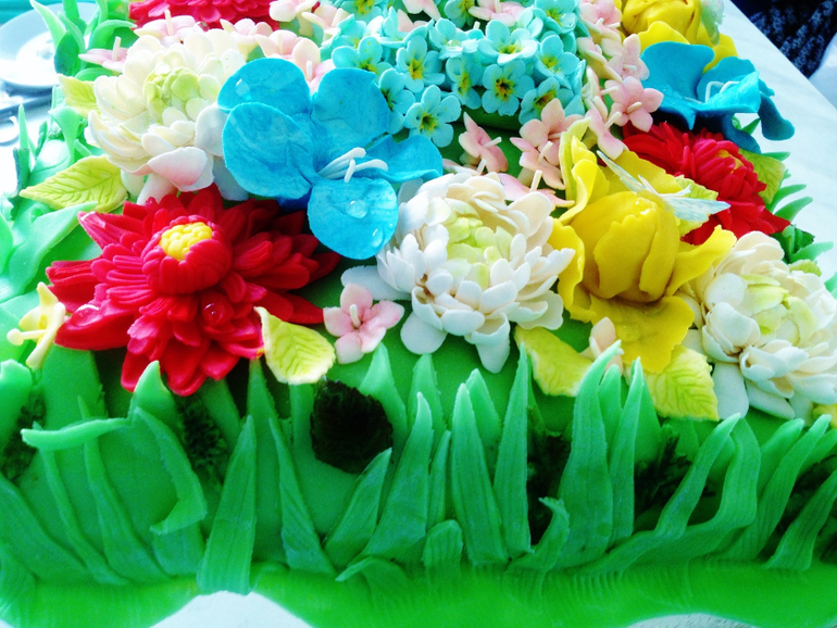 Цветочная поляна на 13 лет