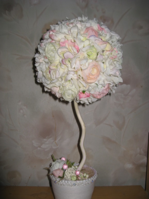 второе деревце... Нежность...