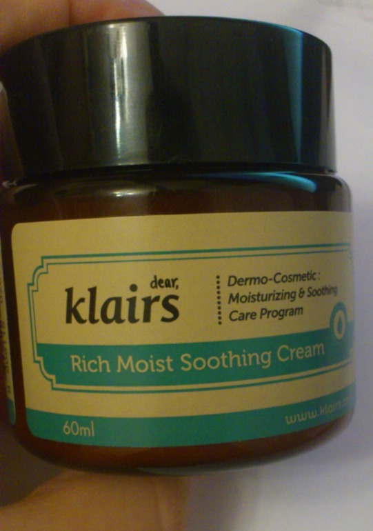 для сухой кожи и нормальной - есть крем