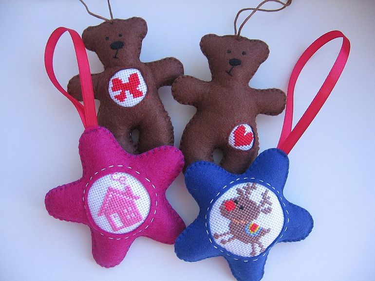 Новогодние игрушки