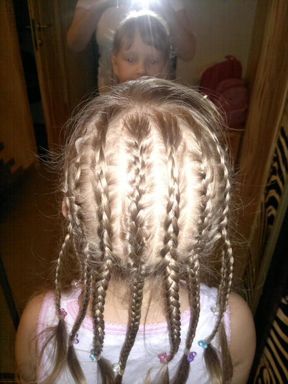 А я тут косичками балуюсь