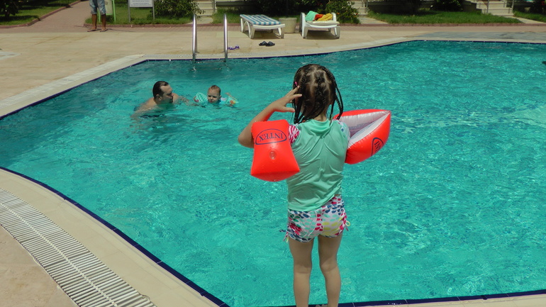 d73725e9471255bd1fff2f661fe072e9.jpg