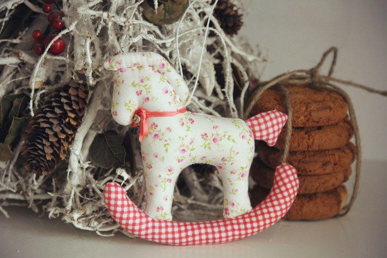 Новогодние лошадки.