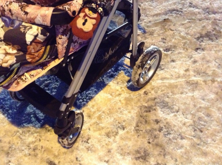 Моя зимняя коляска Esspero X-Drive pink.