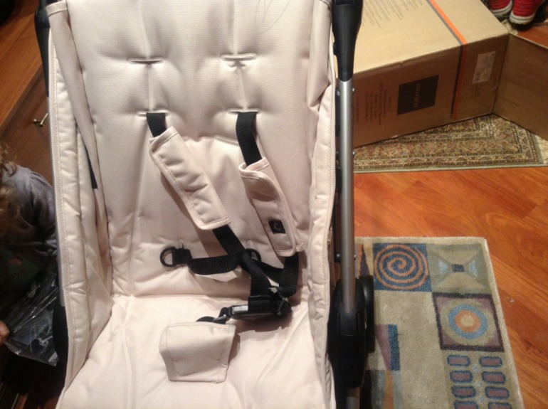 коляска Casualplay Livi , хочу дополнительно к триумфу???!!!!фотки!!!!