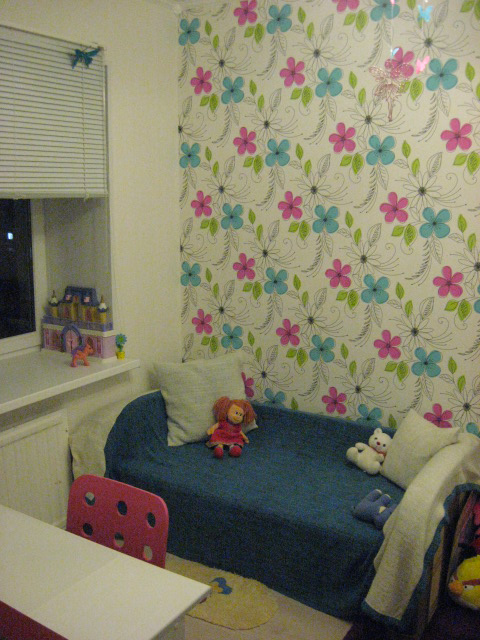 Детская для девочки(перепланировка одной комнаты в две).Исправилась с фото