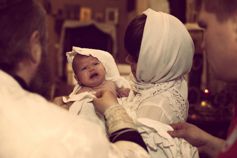 Кирочка и ангел-хранитель. Наши крестины.