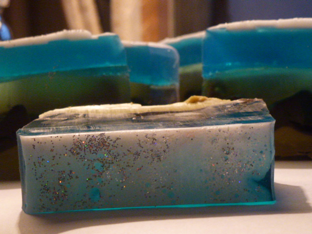 Замерзший пруд