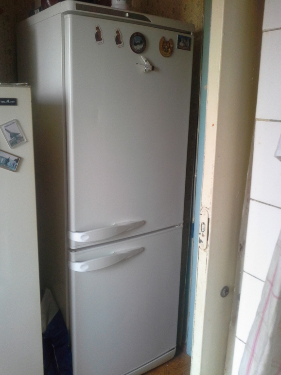 Продам холодильник Stinol.