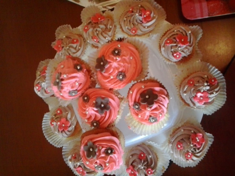 Первые капкейки. Вопрос про капсулу