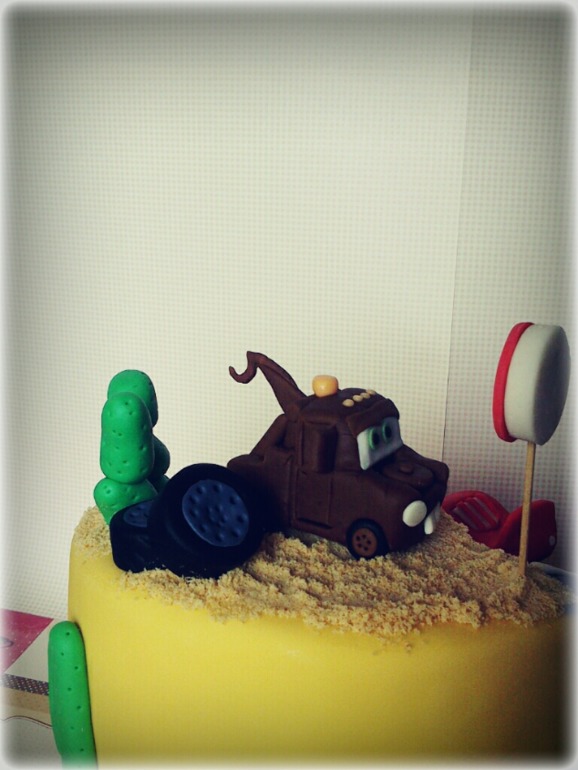 Мой второй заказной. Тачки. Девочки, жду от Вас комментов, что можно было сделать лучше.