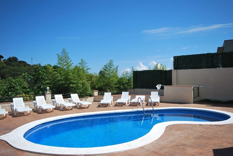 Вилла-замок на 18 человек на побережье Коста Брава, в LLORET DE MAR.