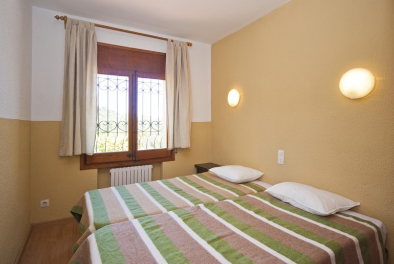 Вилла-замок на 18 человек на побережье Коста Брава, в LLORET DE MAR.