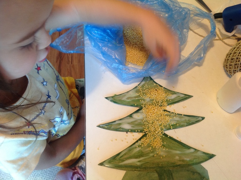 Наши елки в детский сад!  2014г