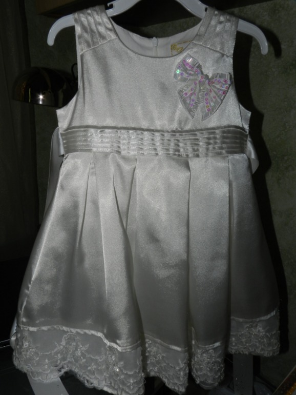 Нарядное платье для девочки разм.98