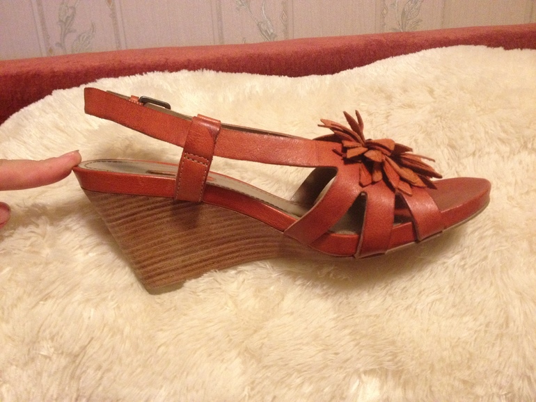 Босоножки ECCO 38 р-р 1900