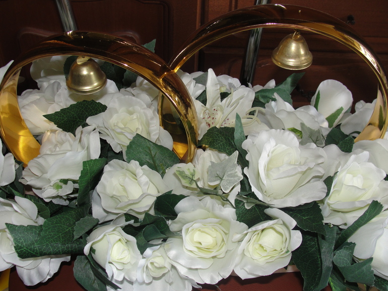 Свадебные украшения на машины