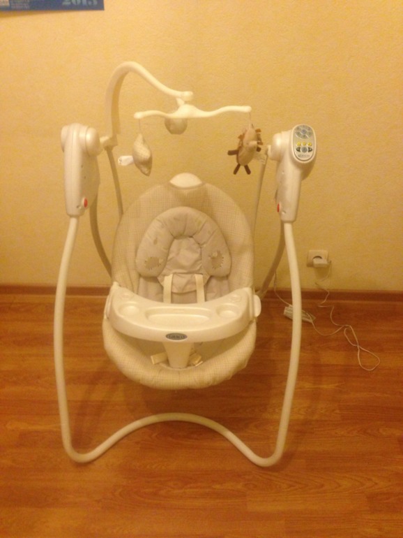 Качели Graco в отличном состоянии 3000 р.