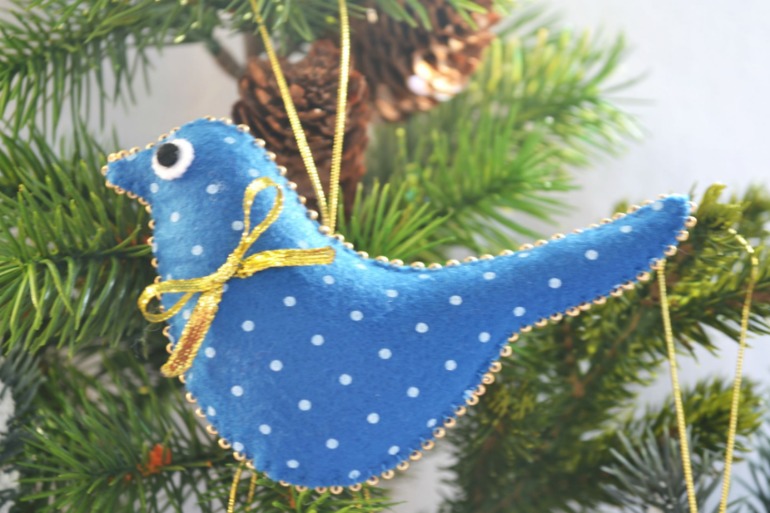 Детские елочные игрушки