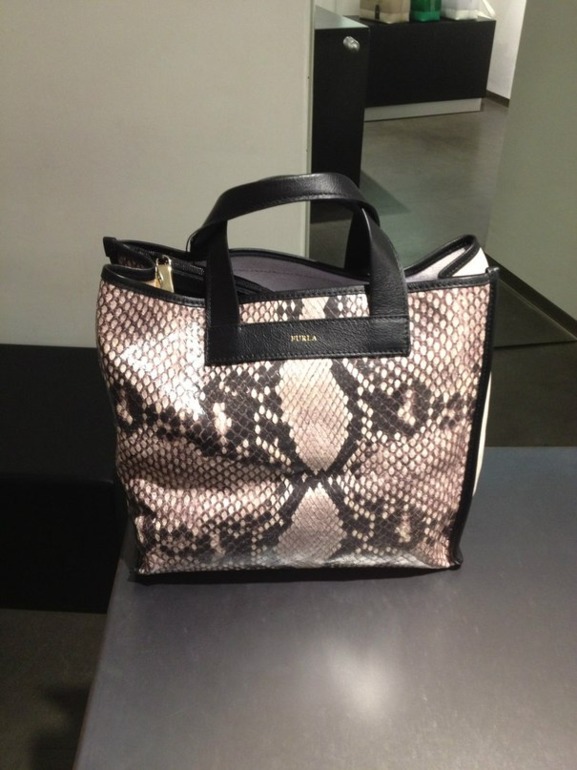НОВАЯ оригинальная сумка Furla Divide!