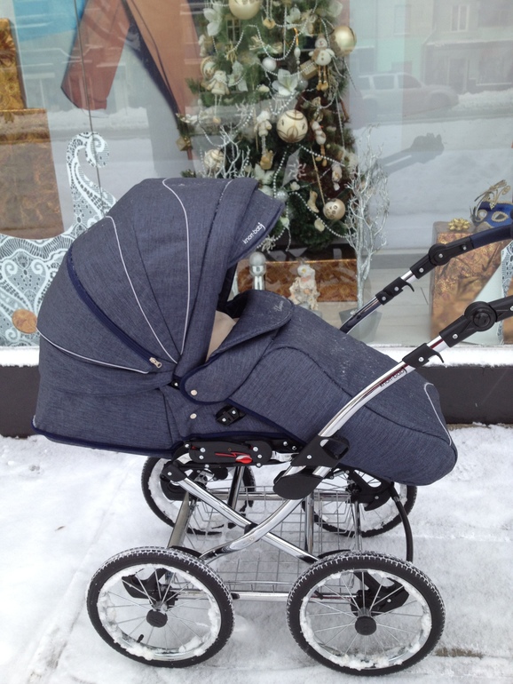 Примеряла модный дождевик-снеговик на Graco Evo и Knorr baby Classic